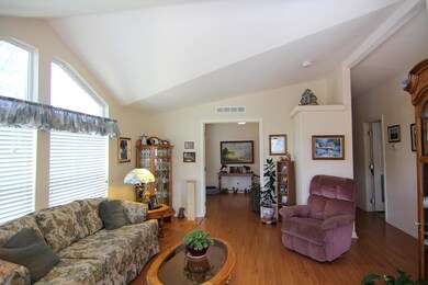 4. Living room.jpg