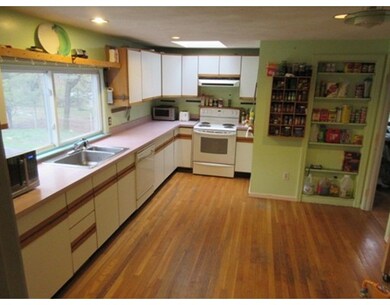 142 Bedford Rd, Lincoln, MA 01773 - photo 4