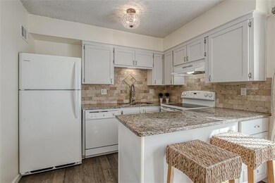 9939 W 52nd St, Shawnee, KS 66203 - photo 5