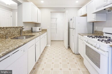 14184 Cuddy Loop unit 304, Woodbridge, VA 22193 - photo 6