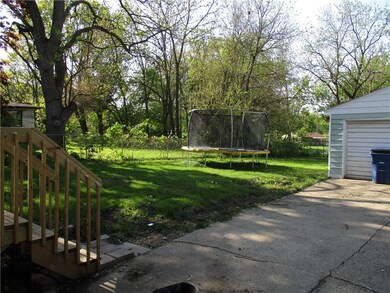 3100 E Ovid Ave, Des Moines, IA 50317 - photo 3