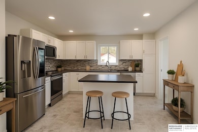 4624 N 37th St, Omaha, NE 68111 - photo 5