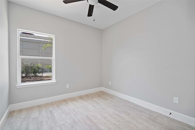 5007 Briscoe St unit A/B, Houston, TX 77033 - photo 7