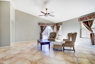 2726 S 65th Ln-7