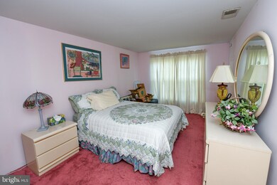 2102 Sturbridge Common, Southampton, PA 18966 - photo 4