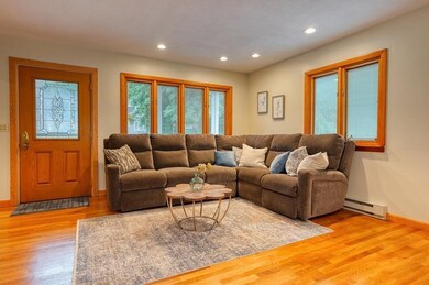 8 Forest Rd, Burlington, MA 01803 - photo 5