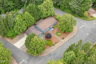520 Seagrove Loop, Depoe Bay OR-07
