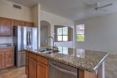 21647N74thWay010