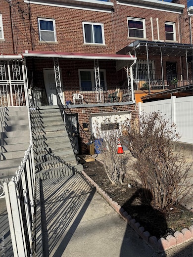 655 E 240th St, Bronx, NY 10470 - photo 3