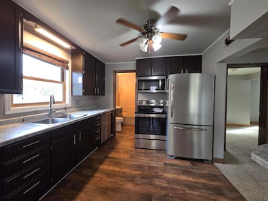 126 E North St, Plainfield, WI 54966 - photo 4