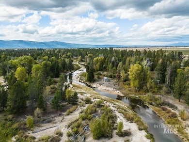 467 Gold Fork Rd, Donnelly, ID 83615 - photo 4