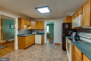 45526 Baringer Dr, California, MD 20619 - photo 7