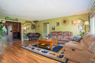 205 Kings Way, Central Point, OR 97502 - photo 5