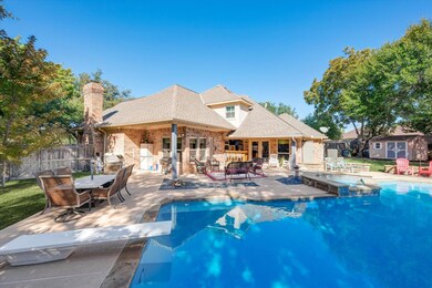 2208 Edgewater Ct, Bedford, TX 76021 - photo 4