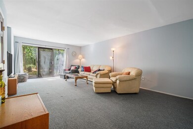 302 Mattix Run unit 27B, Galloway, NJ 08205 - photo 3