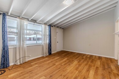 817 W Edgar Ave, Mishawaka, IN 46545 - photo 4