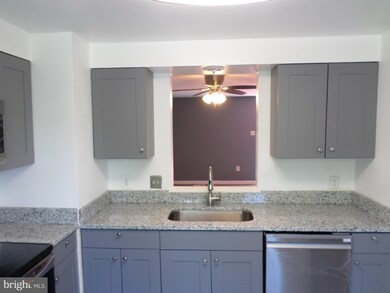 7649 Wolford Way, Lorton, VA 22079 - photo 4