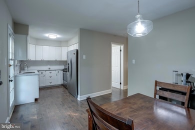 313 Fountain Hall Ct, Mount Laurel, NJ 08054 - photo 5