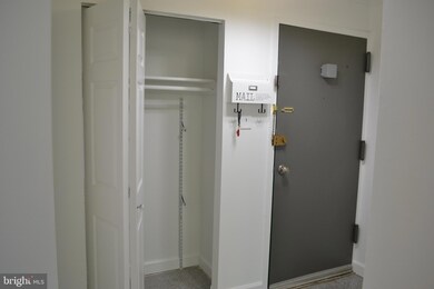 483 N Armistead St unit 102, Alexandria, VA 22312 - photo 7