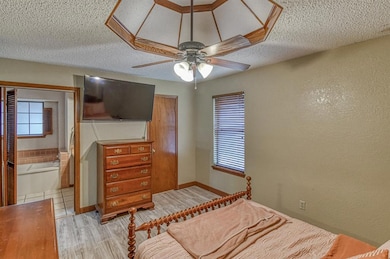 1216 NE 24th St, Moore, OK 73160 - photo 7