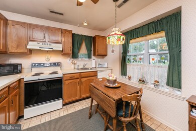 7 Knollwood Dr, Woodbury, NJ 08096 - photo 2