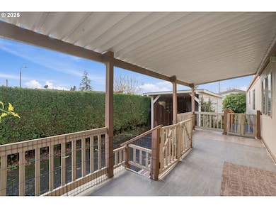 205 W Heintz St unit 708, Molalla, OR 97038 - photo 3