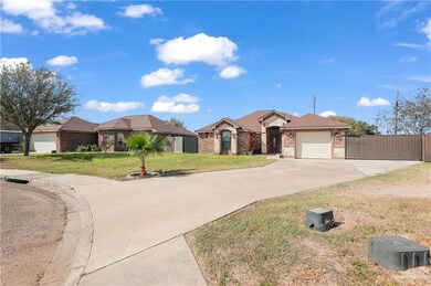 949 Thomas Ln, Alamo, TX 78516 - photo 3