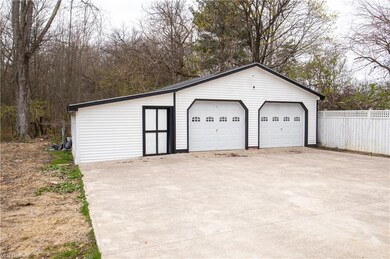 7642 Columbia Rd, Olmsted Falls, OH 44138 - photo 2