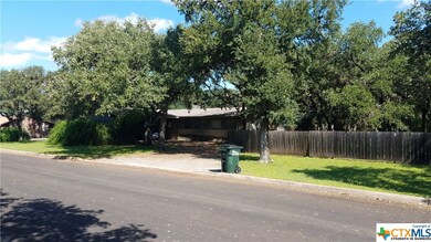 809 Dale Dr, San Marcos, TX 78666 - photo 3