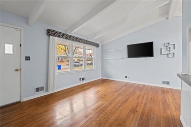 7413 Larsen Ln, Shawnee, KS 66203 - photo 5