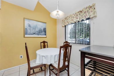 22 Balsam Ct, Wantagh, NY 11793 - photo 5