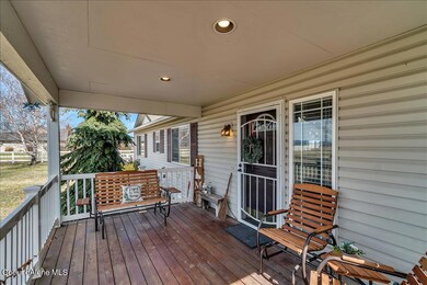 7Front porch