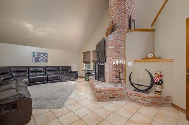 2109 Woodhill Rd, Edmond, OK 73025 - photo 7