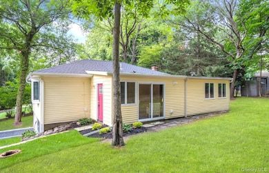 164 Maple Rd, Wading River, NY 11792 - photo 3