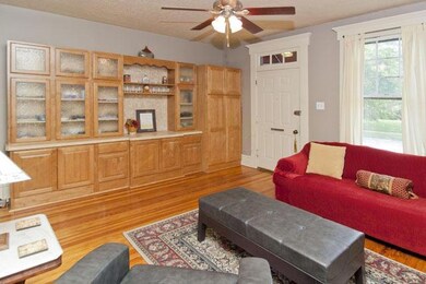 Custom bookcases in LR