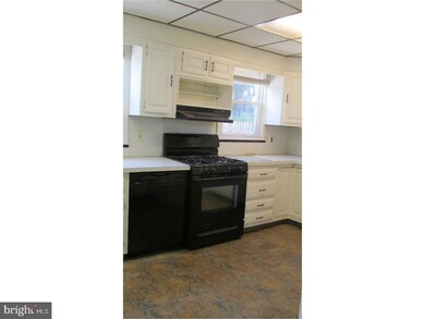 423 Blythe Ave, Drexel Hill, PA 19026 - photo 6