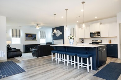 5Kitchen_Living