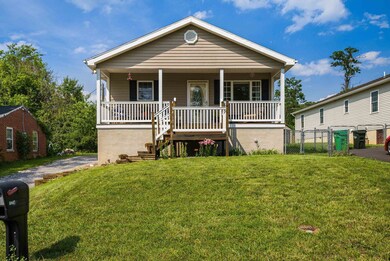 725 Mineola St unit A, Staunton, VA 24401 - photo 2