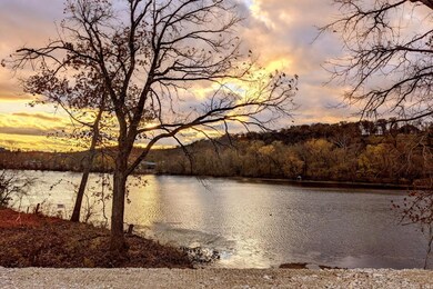 Panoramic Lake Views
