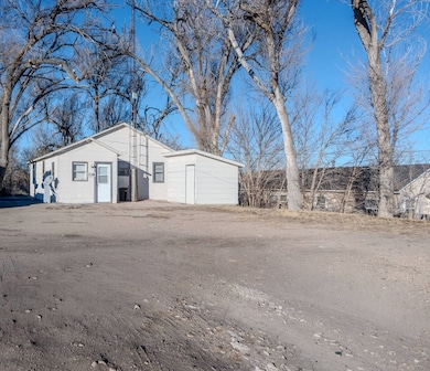 338 Elm St, Wray, CO 80758 - photo 4
