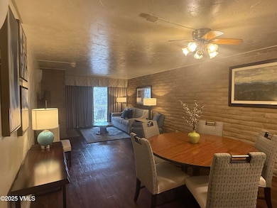3204 living room