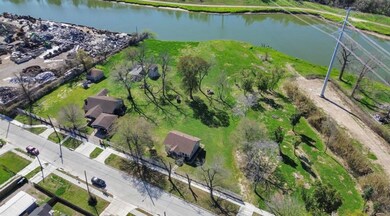 7912 Brays St, Houston, TX 77012 - photo 3