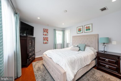 4083 S Four Mile Run Dr unit 301, Arlington, VA 22204 - photo 7