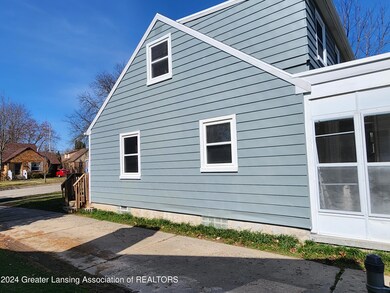2511 Fairfax Rd, Lansing, MI 48910 - photo 4