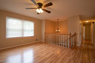 8420 Roseborough Rd, Louisville, KY 40228 - photo 2