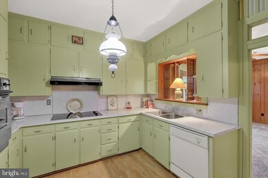 1013 Edenville Rd, Chambersburg, PA 17202 - photo 5