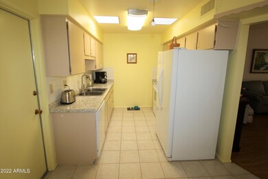 14219 N Newcastle Dr, Sun City, AZ 85351 - photo 5