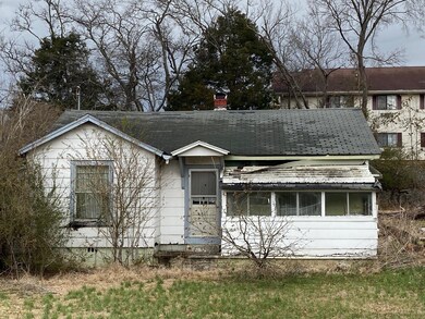 106 Wheeler St, Shelbyville, TN 37160 - photo 2