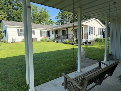 300 N Fulton, Edina, MO 63537 - photo 4