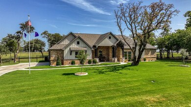 379 Red Bird Dr, Springtown, TX 76082 - photo 3